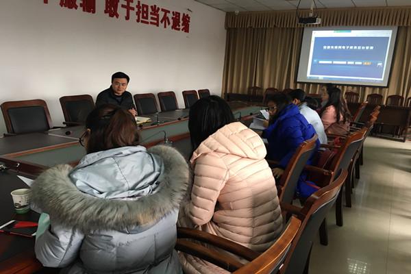 水湖鎮(zhèn)多舉推進新版萬村網(wǎng)頁建設(shè).JPG