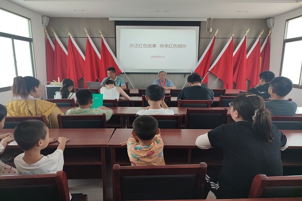 棗林社區老黨員上課.jpg