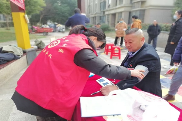 開展便民服務.jpg